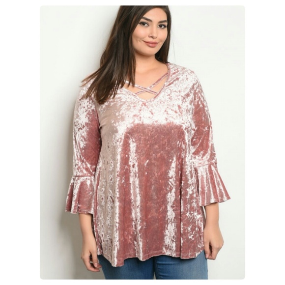 LAST ONE! 🌺2X🌺 PLUS SIZE VELVET MAUVE TOP! - Picture 2 of 6